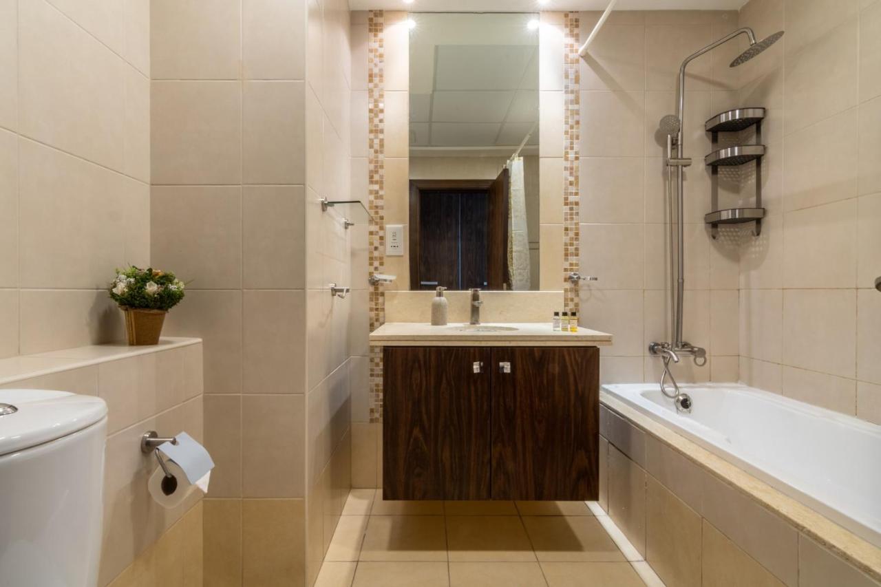 Scenic 2 Bedroom Apartment - Downtown Business Bay 迪拜 外观 照片