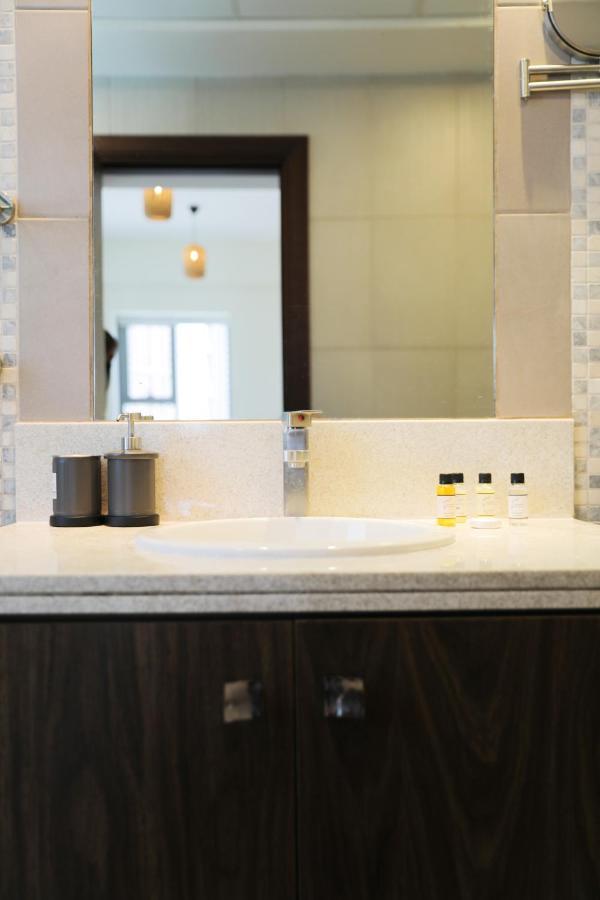Scenic 2 Bedroom Apartment - Downtown Business Bay 迪拜 外观 照片